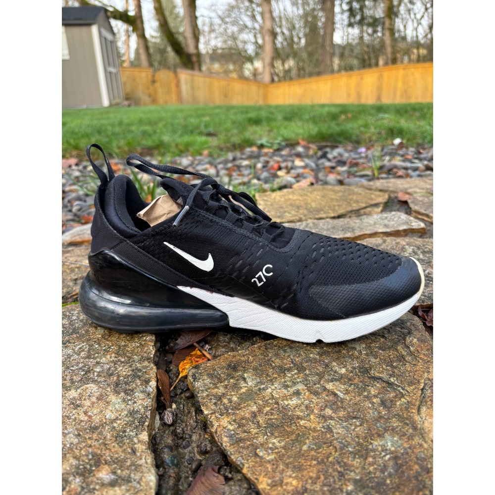 Nike Air Max 270 Men's Black White Athletic Sneakers Shoes AH8050-002 Size 9.5 - Picture 2 of 10